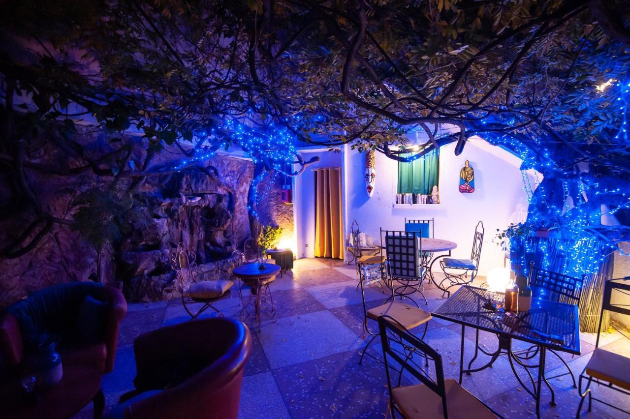 Hotel L'Atmosphere Sanary-sur-Mer Exterior photo